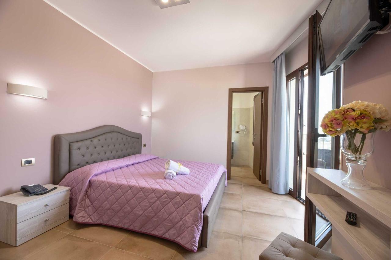 Hotel Salento Mirfran Торре-Сан-Джованні-Удженто Екстер'єр фото